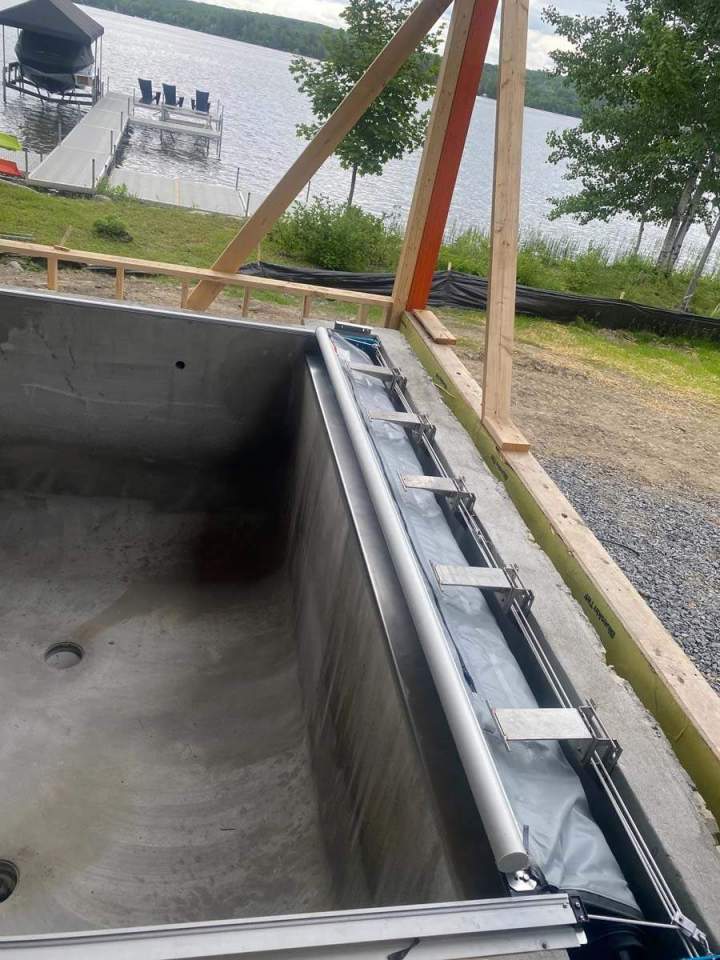 Manufacturer of stainless steel accessories Montreal