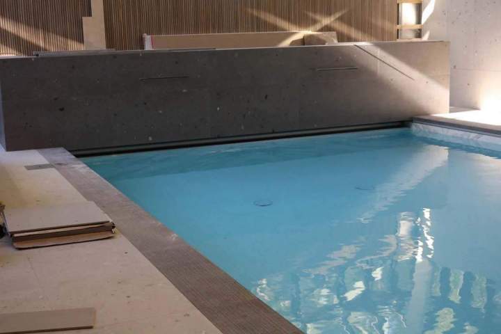 Pool cover supplier Montreal