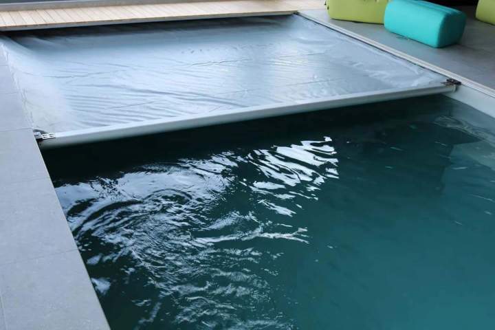 Pool tarpaulin Montreal