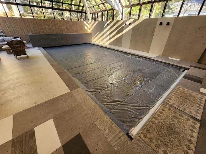 Pool tarpaulin Montreal