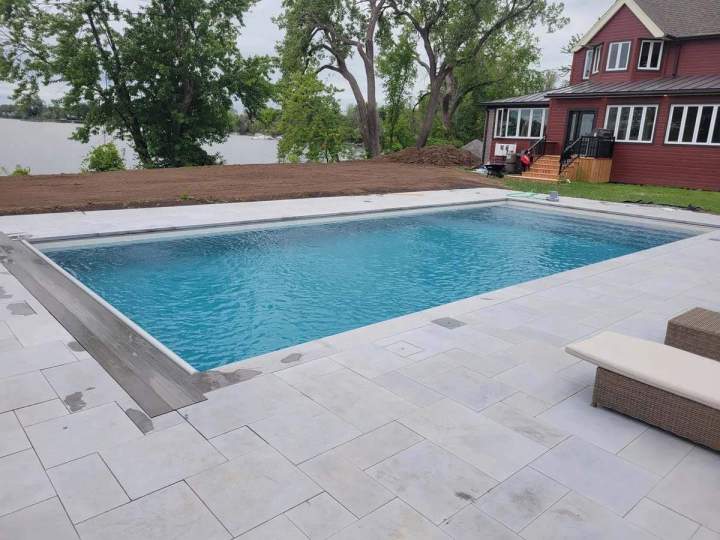 Installation of winter safety cover in Montreal